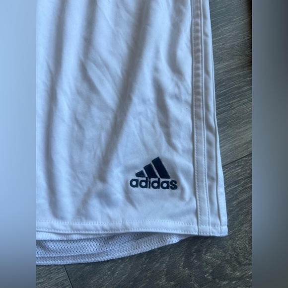 Adidas Big Kid’s Climacool Breathable Triple Stripe Athletic Shorts in White. M - Picture 3 of 11